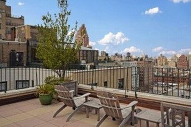 Building Photo - 225 Central Park West