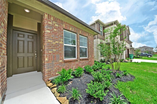 Building Photo - 1015 Modesto Dr