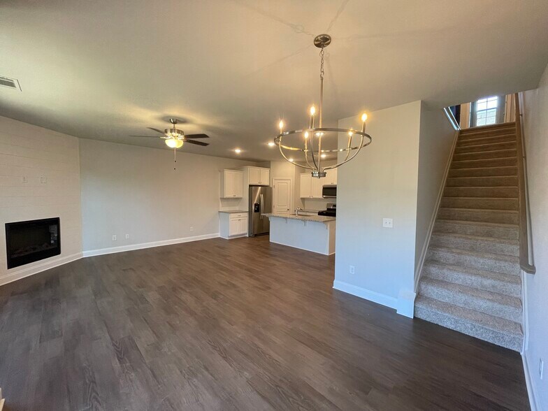 Building Photo - 1577 Gin Blossom Cir