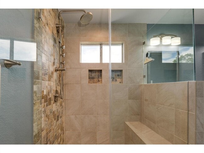 Building Photo - 3912 Lemos Dr