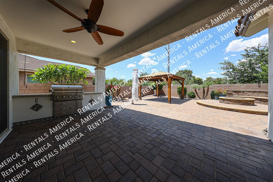 Building Photo - 20658 E Raven Dr