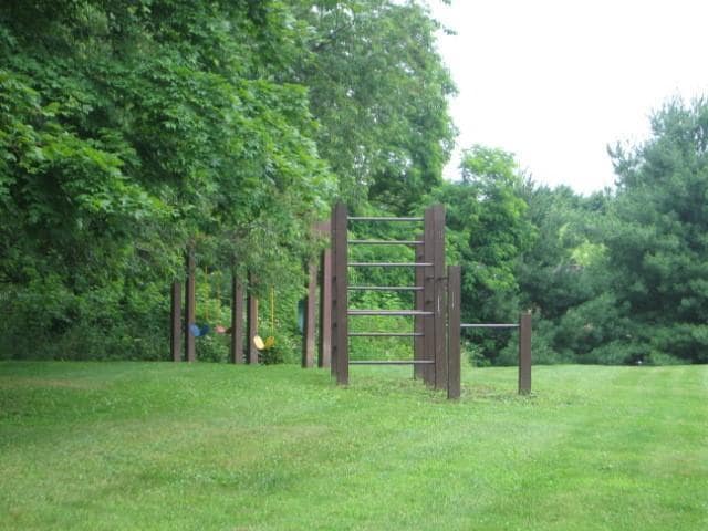 Building Photo - 280 Quail Run Rd