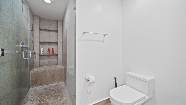 Building Photo - 465 Brickell Ave