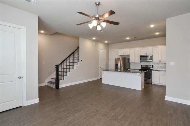 Building Photo - 8039 Snowmass Dr