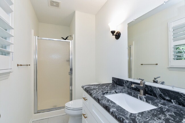 Building Photo - 6208 Bent Fork Cir