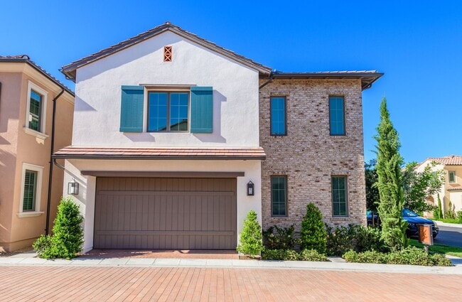Building Photo - 3bedroom/3 bath/Gated Orchard Hill/Detache...