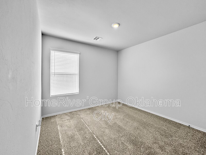 Building Photo - 6116 Holm Oak Rd