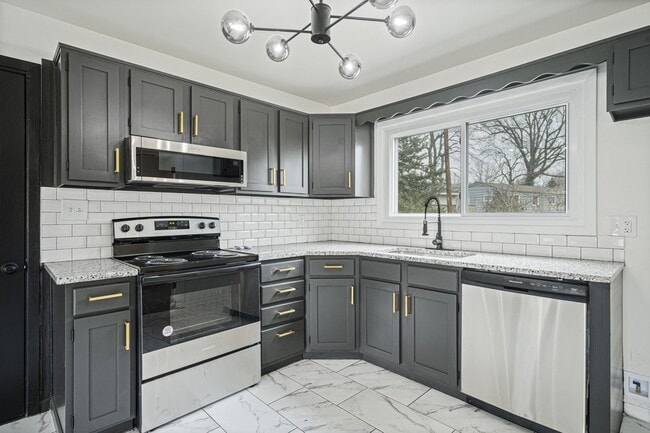 Building Photo - 7109 Conser St