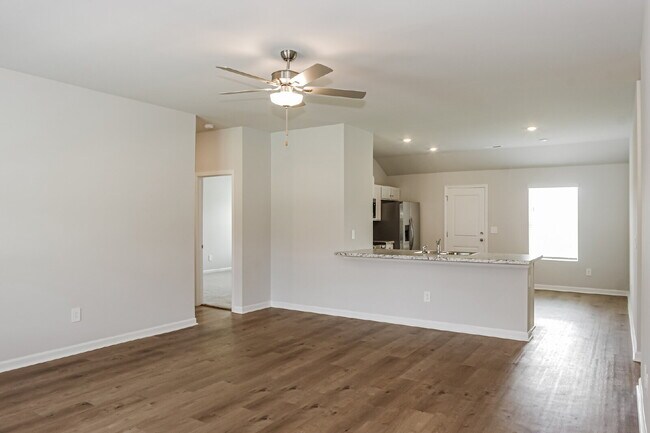 Building Photo - NEW CONSTRUCTION!!