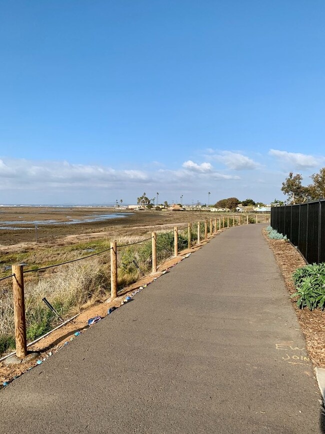 Building Photo - Townhome for rent at Bayside Landing in Im...