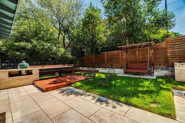 Building Photo - 3505 Villa Ct