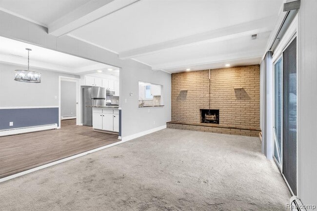 Building Photo - 640 Cumberland St