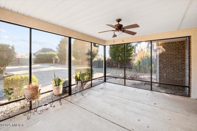 Building Photo - 204 Cashmere Ct