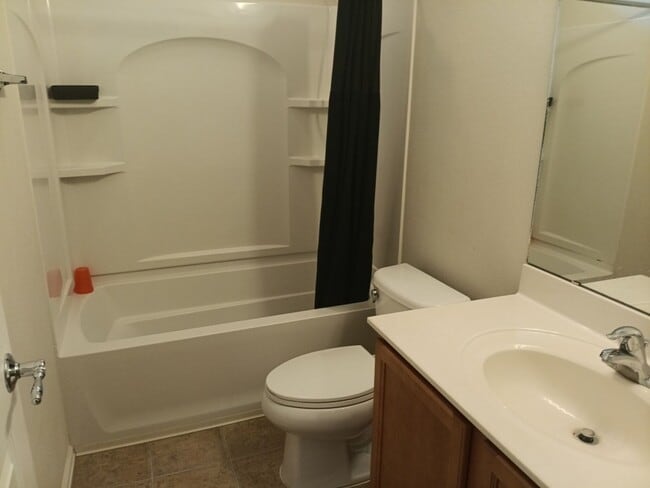 Building Photo - Four bedroom - Two bath, in Rio Rancho, St...