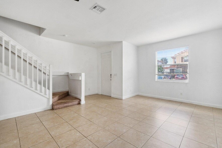 Building Photo - 5288 Ashley River Rd