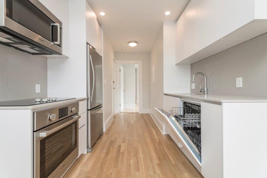 Building Photo - 17 Elko St