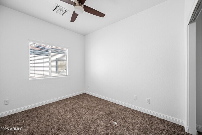 Building Photo - 4608 W Maryland Ave