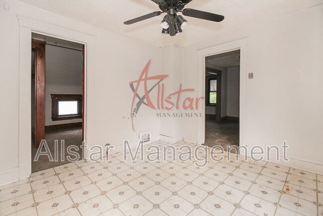 Building Photo - 2203 Tate Ave