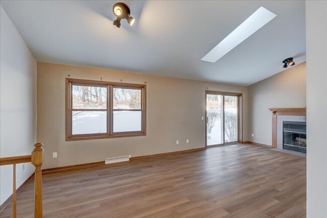 Building Photo - 2806 Wentworth Dr