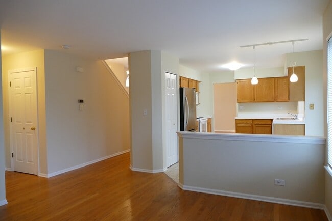 Building Photo - 2052 Spice Cir