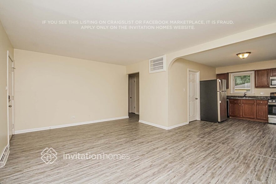 Building Photo - 517 N Biermann Ave