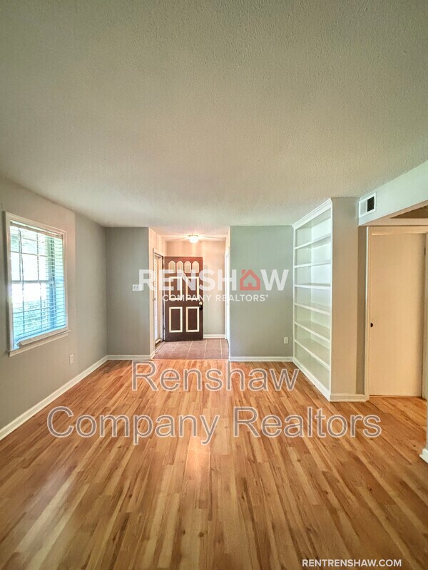 Building Photo - 6436 Macon Rd