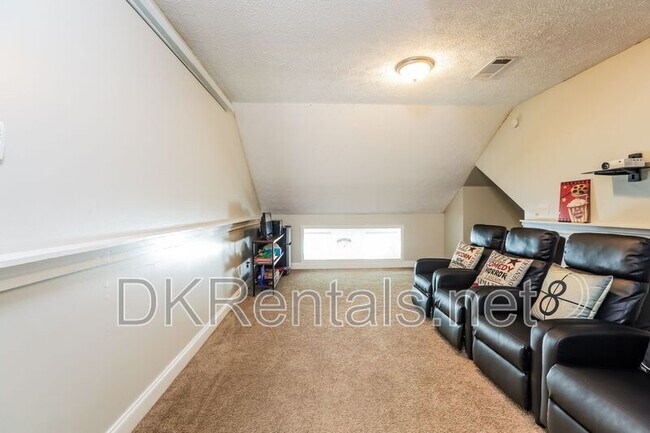 Building Photo - 4775 Jones Rd