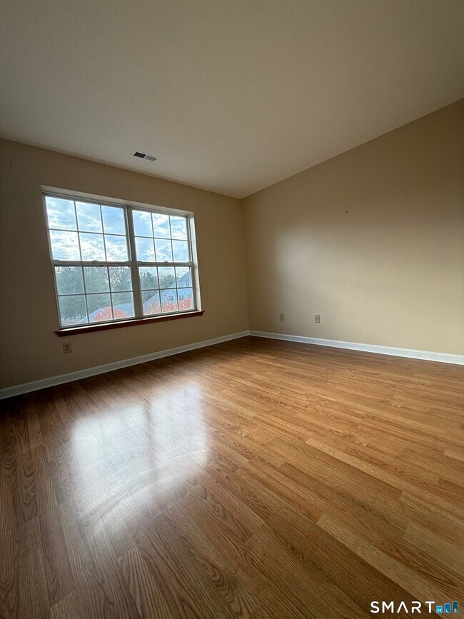 Building Photo - 504 Water Course Row