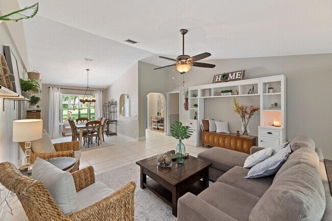Primary Photo - 14775 Stirrup Ln