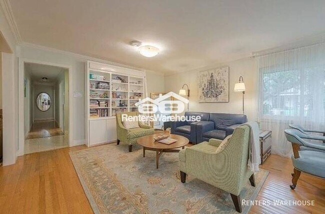 Building Photo - 5203 Chesapeake Way