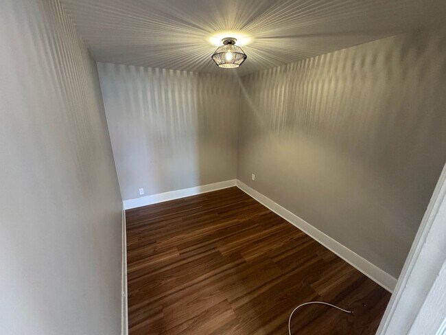 Building Photo - 479 State St