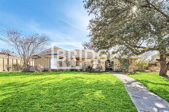 Building Photo - 106 Cedar View Dr