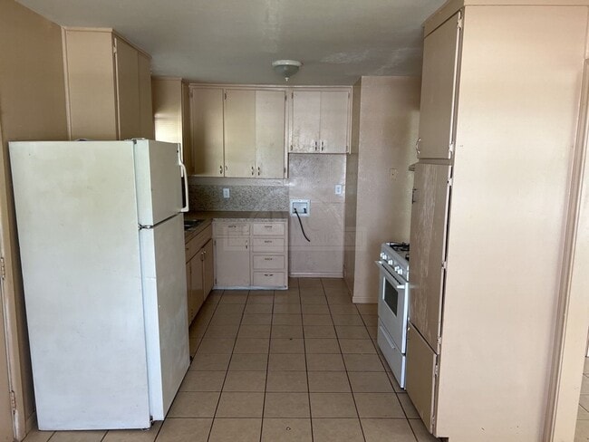 Building Photo - 704 Jefferies, Killeen