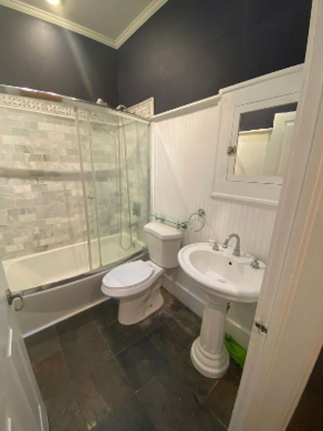 Building Photo - 3 Bedroom 2 Bath in Historic Orlando for RENT!