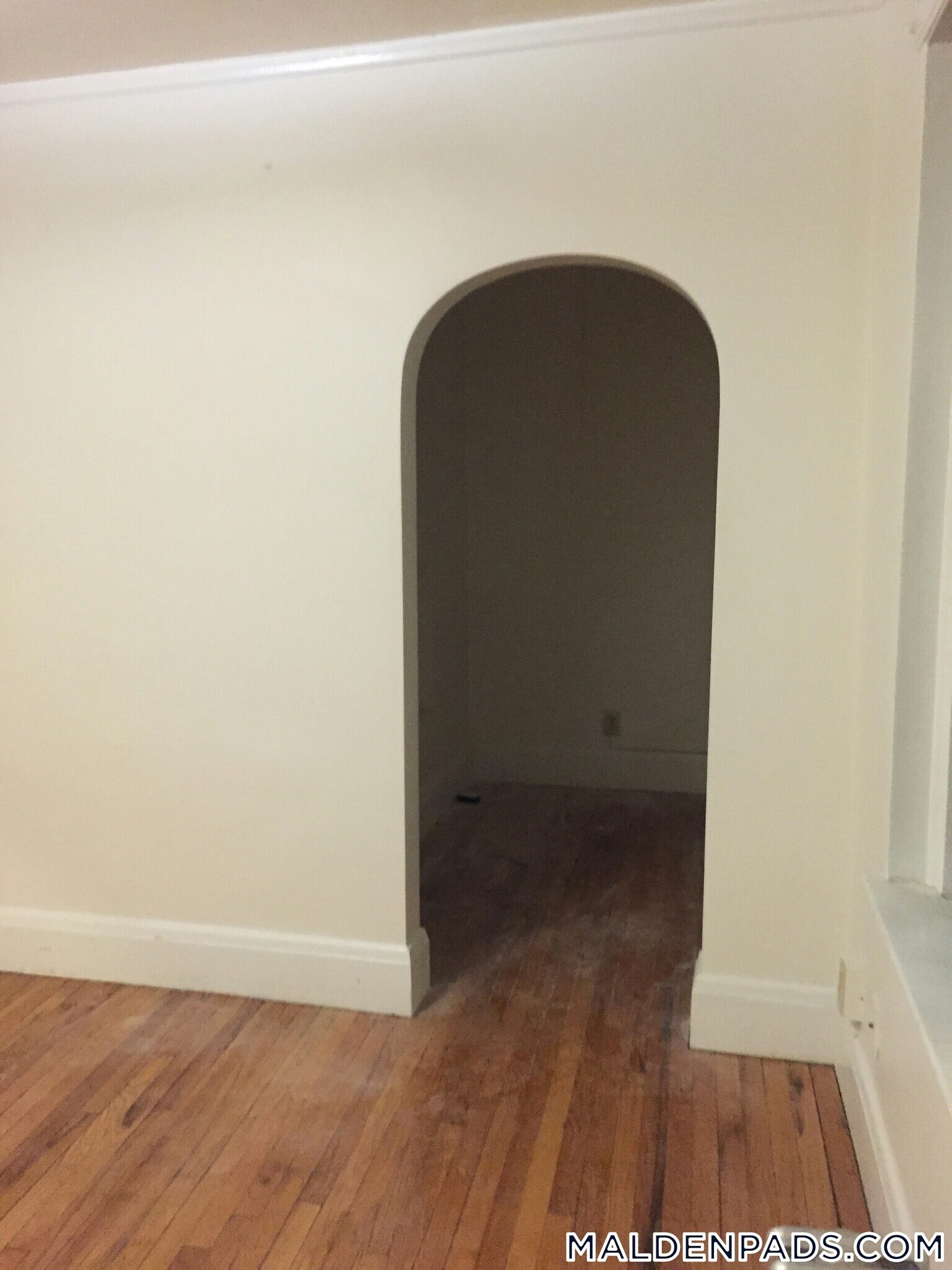 Building Photo - 349 Pleasant St