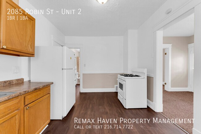 Building Photo - 2085 Robin St