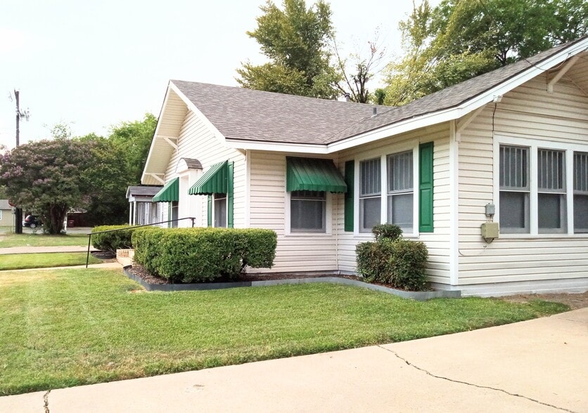 Building Photo - 516 Allen Ave