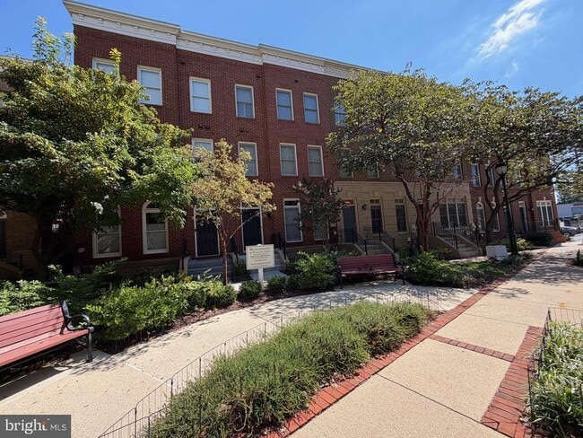 Building Photo - 2352 Cobble Hill Terrace