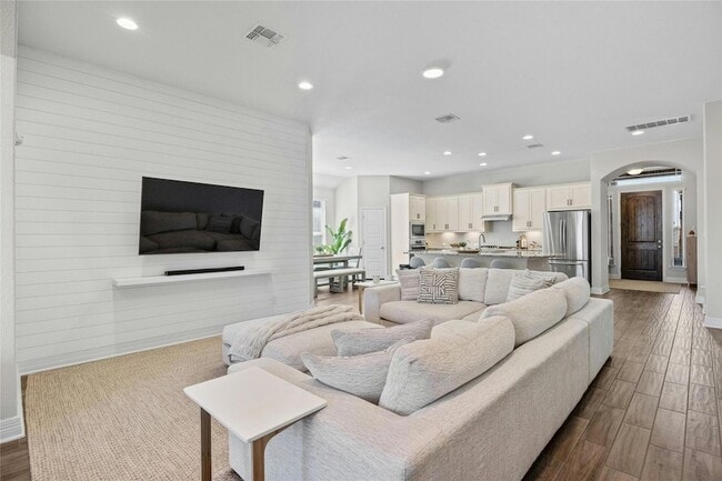 Building Photo - 2812 Rabbit Creek Dr