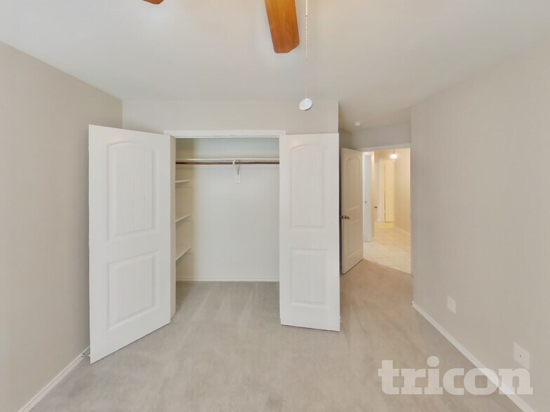 Building Photo - 2060 Brisbon St