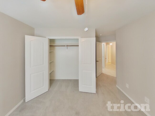 Building Photo - 2060 Brisbon St