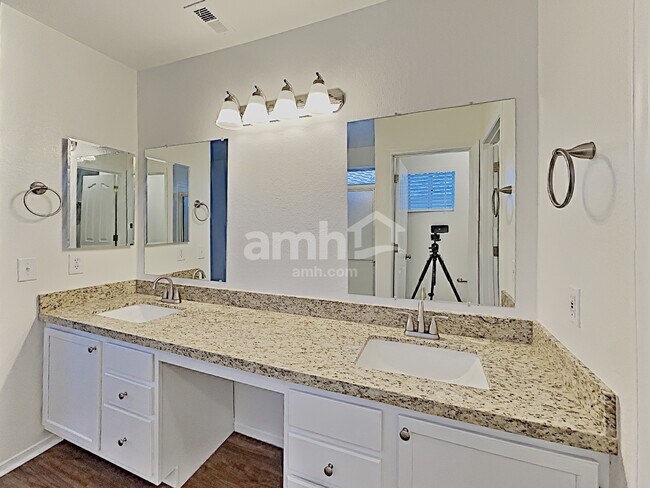 Building Photo - 1508 Meteorite Cir