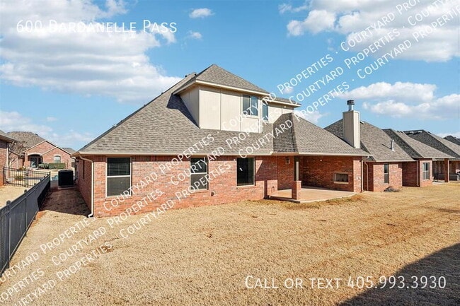 Building Photo - 600 Dardanelle Pass