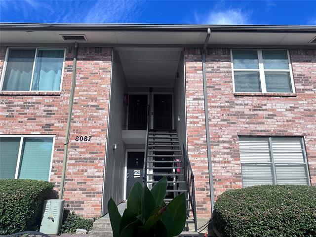 Building Photo - 8087 Meadow Rd