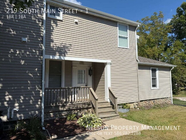 Primary Photo - 219 S Main St