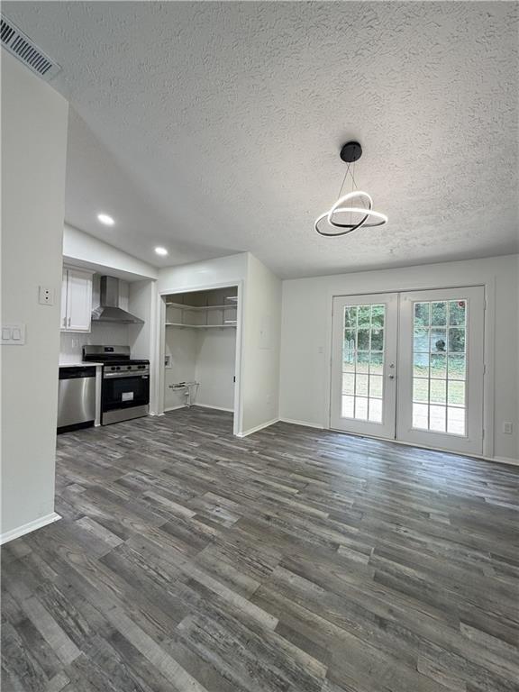 Building Photo - 4003 Overland Trail SW