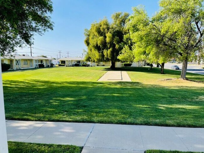 Building Photo - 27127 Sun City Blvd