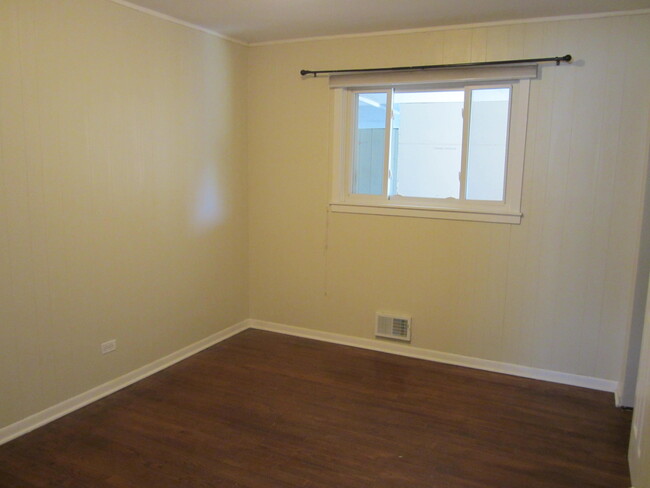 Building Photo - 4550 Lilac Ave