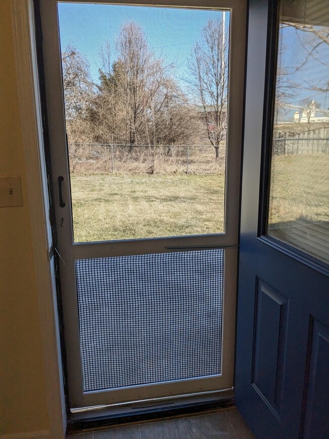 Building Photo - 2411 Carnation Dr