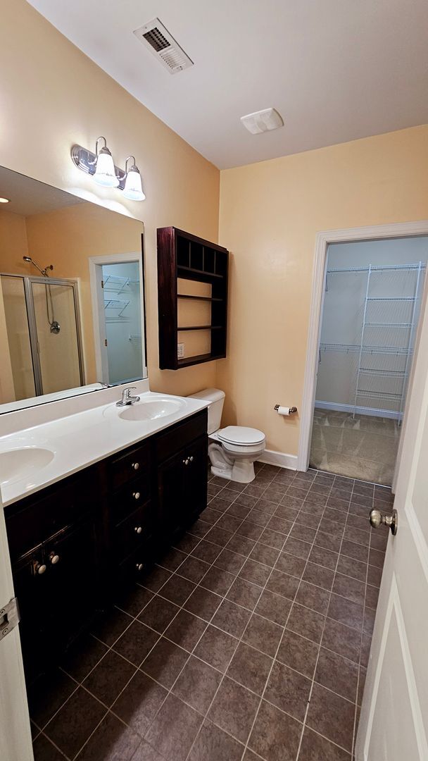Building Photo - 3BR 2 BA Maple Hill